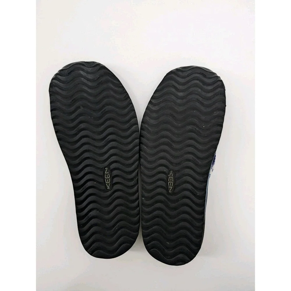 KEEN‎ Flip Flop Thong Sandal Waimea Floral Bumper Toe Womens size 6 Gorpcore